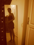 Dans le miroir, � 4mois