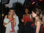 Dachi, Urika at Blandine