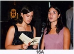 Les cousines, � deux voix:
"Contre vents et mar�es..."